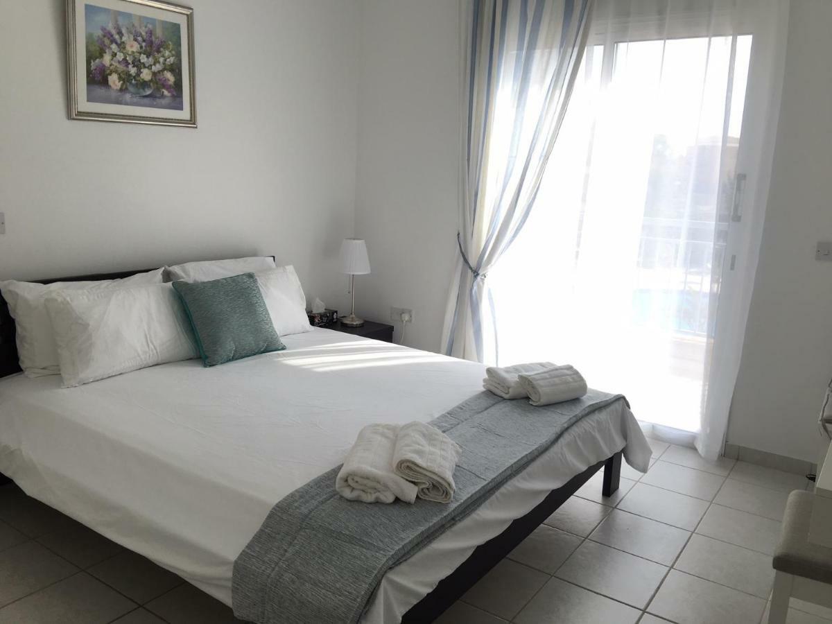 Limnaria Gardens - Modern 1 Bed, Walk To Beach & Shops パ フォス エクステリア 写真