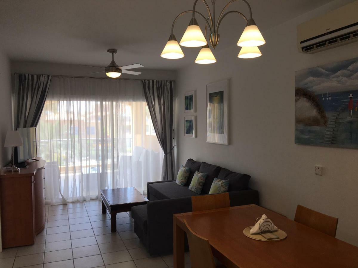 Limnaria Gardens - Modern 1 Bed, Walk To Beach & Shops パ フォス エクステリア 写真